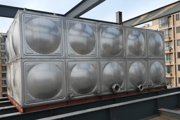 不銹鋼水箱的安置位置是如何選擇的呢?